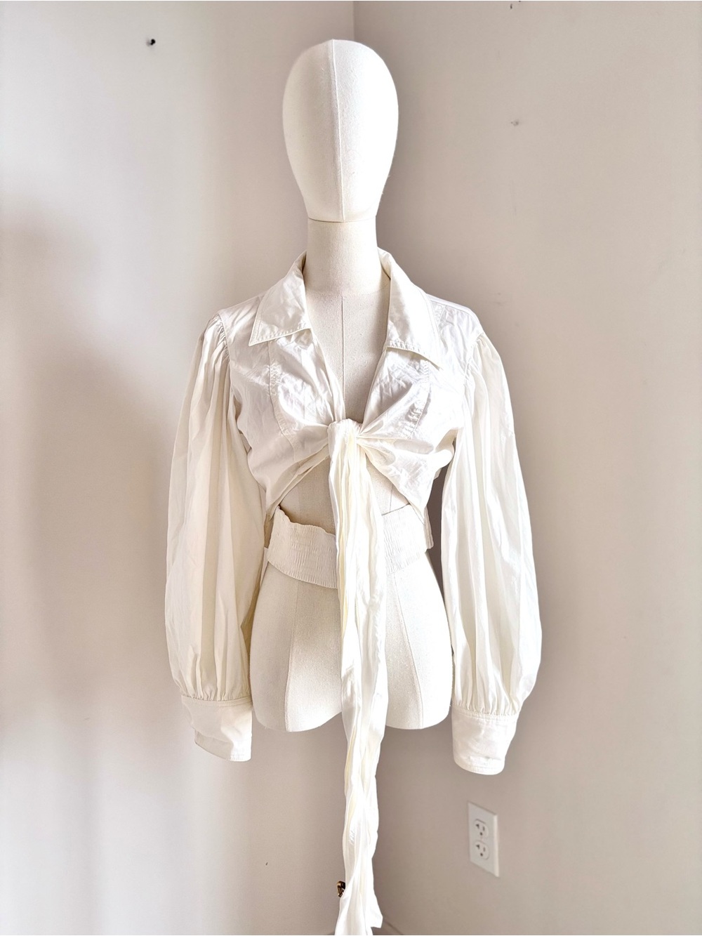 San Joy white Tie-Front Puff Sleeve Blouse